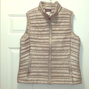 Patagonia lightweight down packable vest silver XL